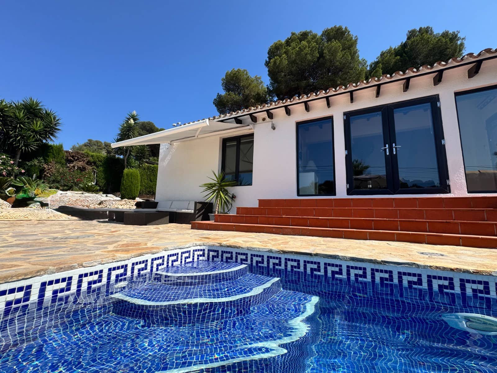 Chalet de 4 habitaciones en Moraira en venta con piscina garaje - 649.995 € (Ref: 9552000)