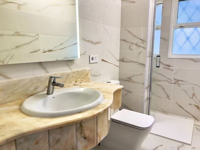 3 makuuhuone Huvila myytävänä paikassa Moravit - Cap Blanc, Teulada-Moraira mukana uima-altaan 
autotalli - 595 000 € (Ref: 9580364)