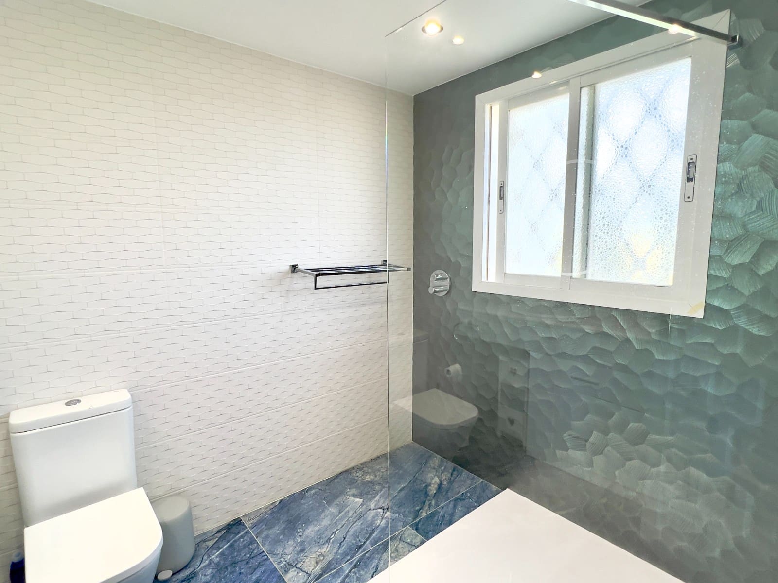 3 makuuhuone Huvila myytävänä paikassa Moraira mukana uima-altaan 
autotalli - 595 000 € (Ref: 9580364)