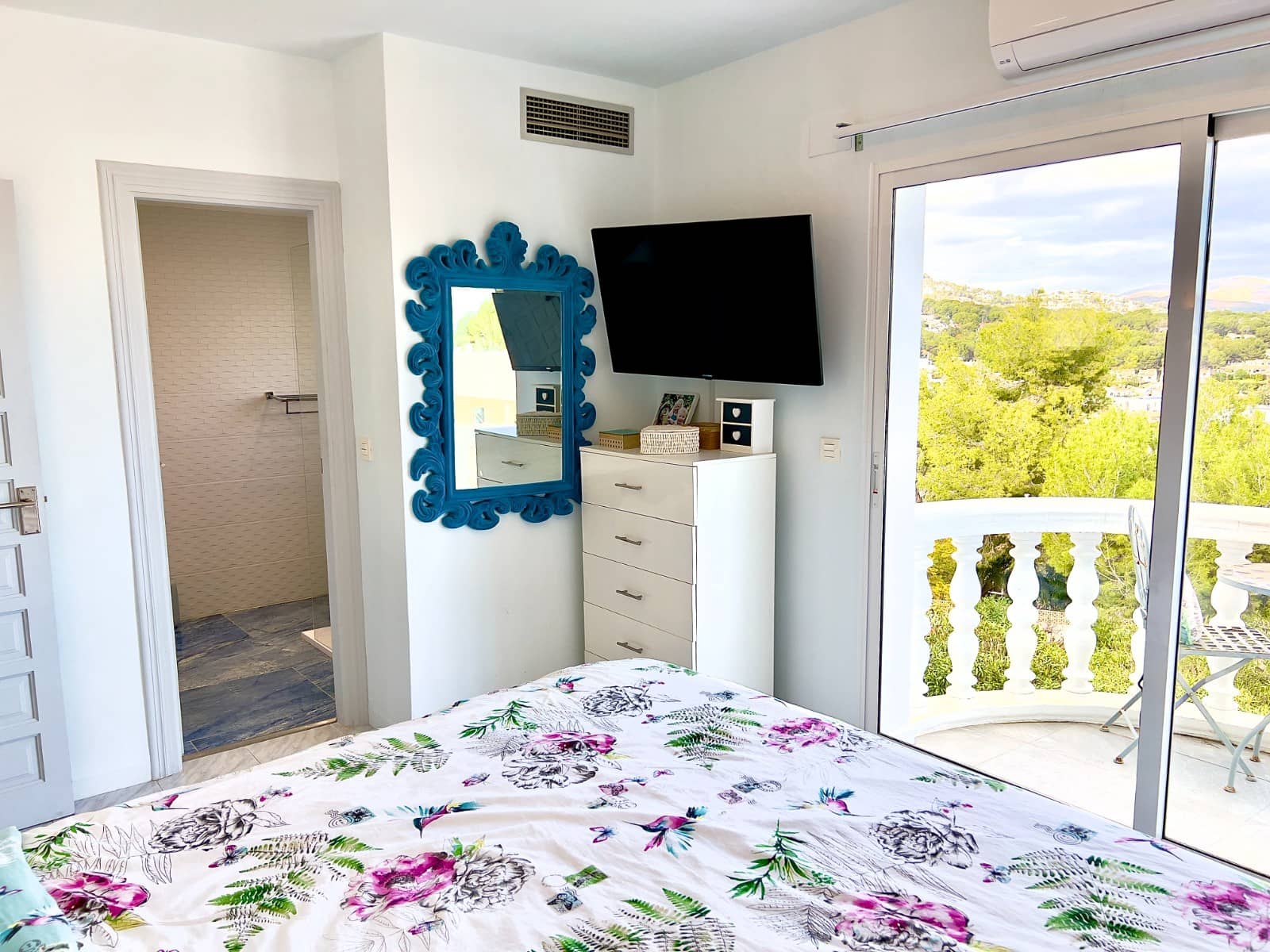 3 makuuhuone Huvila myytävänä paikassa Moraira mukana uima-altaan 
autotalli - 595 000 € (Ref: 9580364)