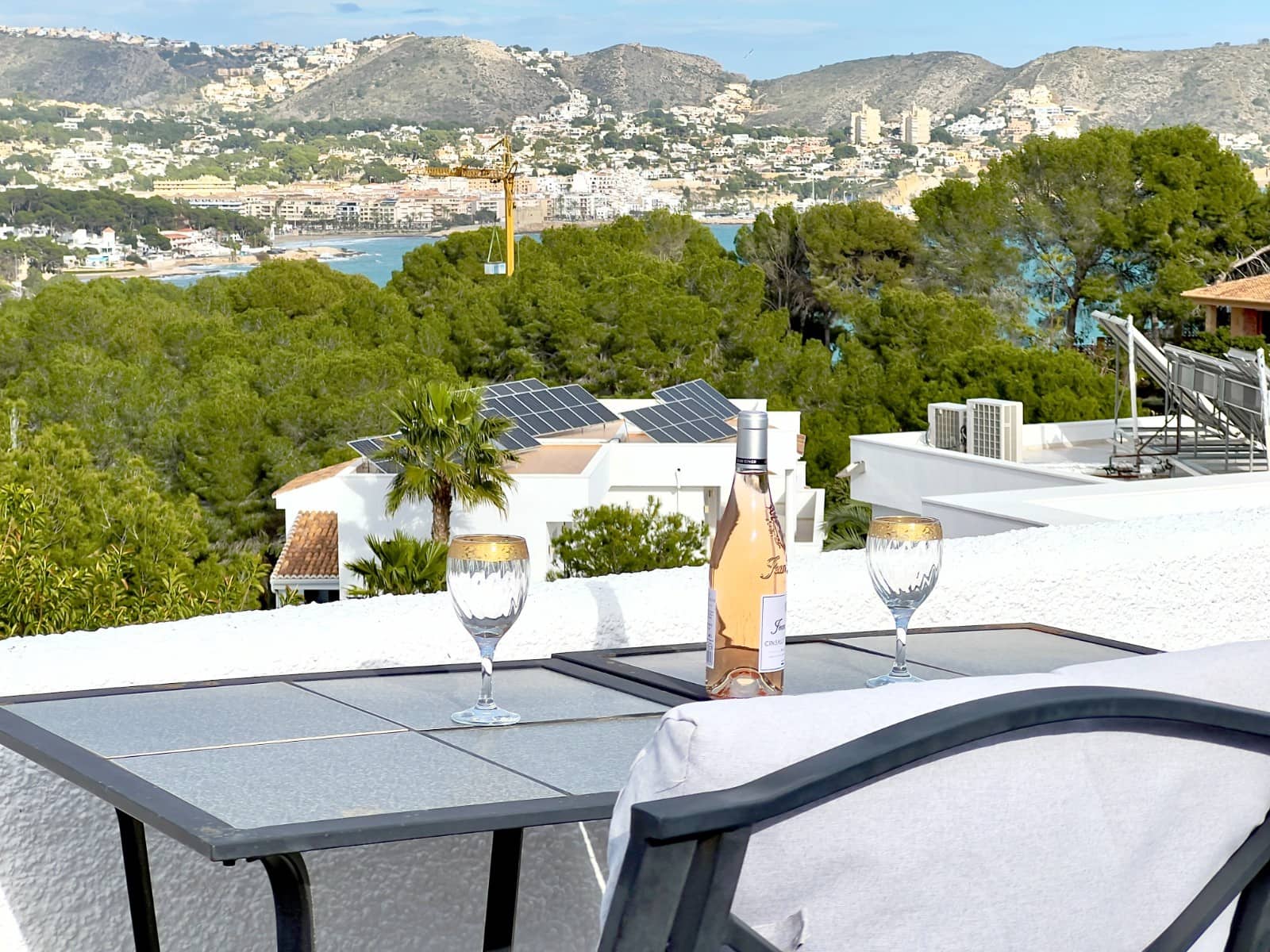 3 makuuhuone Huvila myytävänä paikassa Moraira mukana uima-altaan 
autotalli - 595 000 € (Ref: 9580364)