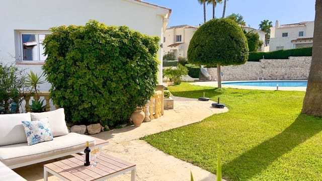 3 makuuhuone Huvila myytävänä paikassa Moravit - Cap Blanc, Teulada-Moraira mukana uima-altaan 
autotalli - 595 000 € (Ref: 9580364)
