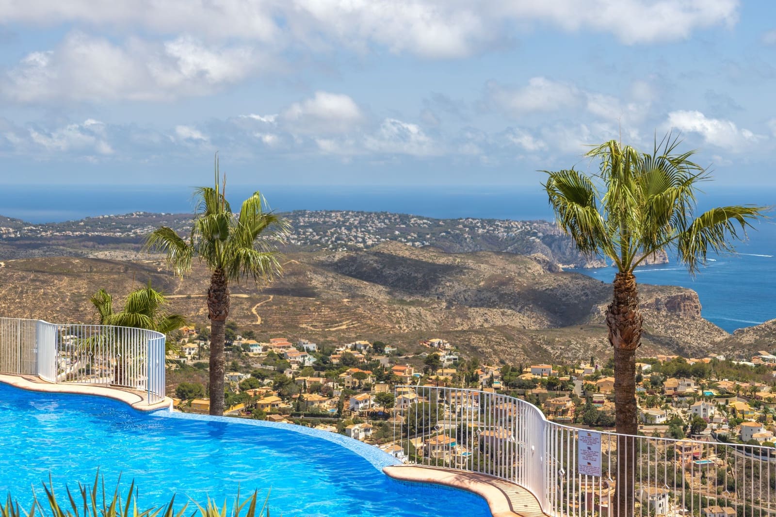 2 quarto Penthouse para venda em Cumbre del Sol com piscina - 410 000 € (Ref: 9592183)