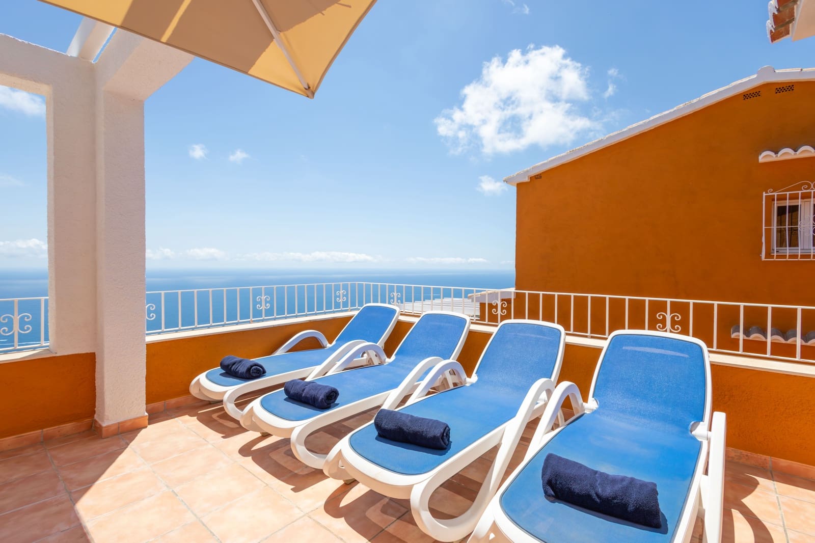 2 quarto Penthouse para venda em Cumbre del Sol com piscina - 410 000 € (Ref: 9592183)