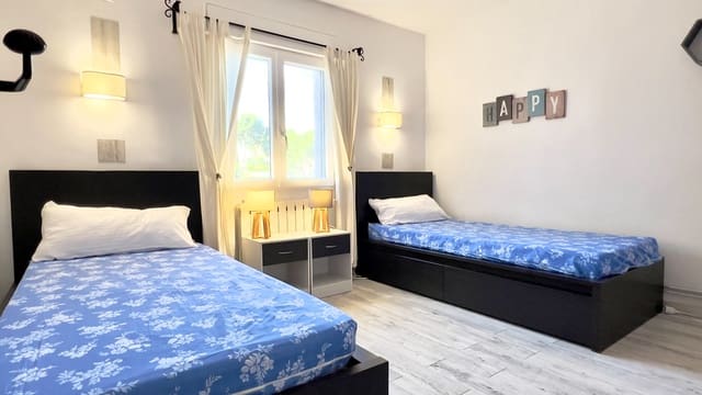 5 soverom Villa til salgs i Benissa med svømmebasseng garasje - € 565 000 (Ref: 9758124)