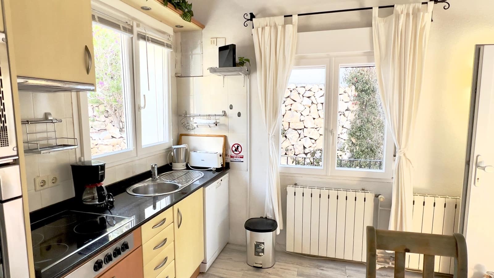 5 soverom Villa til salgs i Benissa med svømmebasseng garasje - € 565 000 (Ref: 9758124)