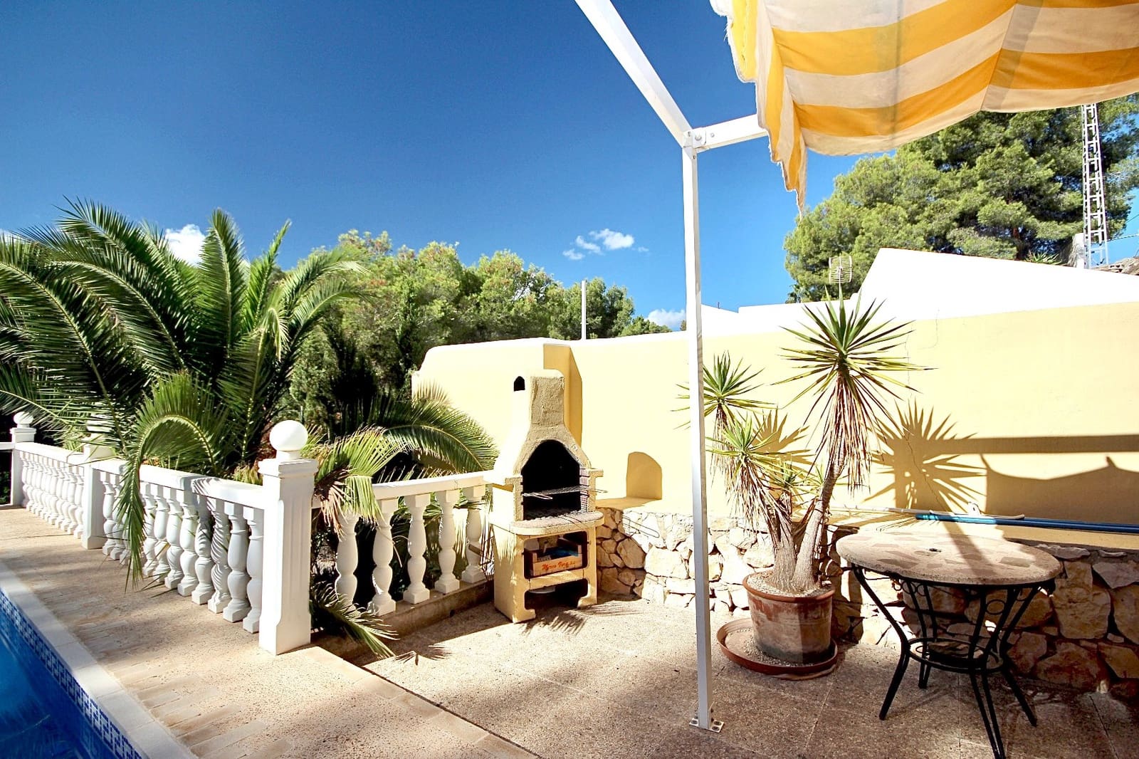 5 soverom Villa til salgs i Benissa med svømmebasseng garasje - € 565 000 (Ref: 9758124)