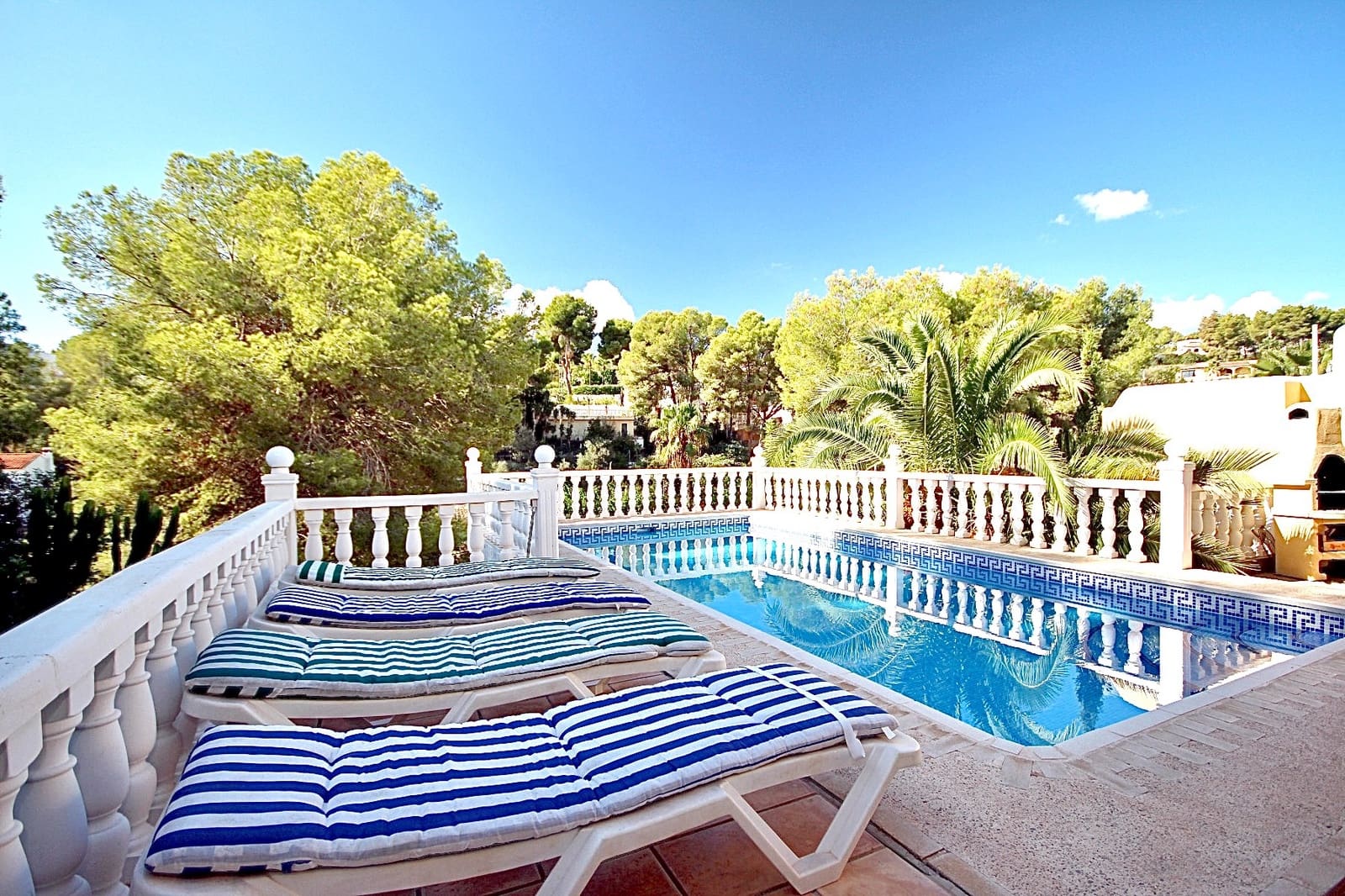 5 soverom Villa til salgs i Benissa med svømmebasseng garasje - € 565 000 (Ref: 9758124)