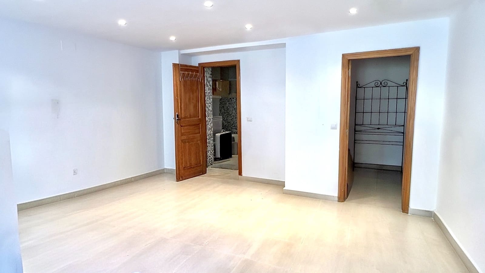 3 bedroom Villa for sale in Cumbre del Sol with pool - € 650,000 (Ref: 9773405)