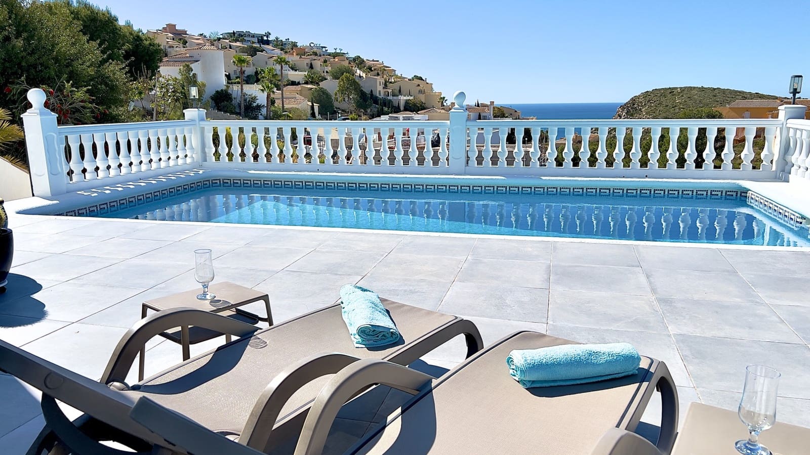 3 bedroom Villa for sale in Cumbre del Sol with pool - € 650,000 (Ref: 9773405)