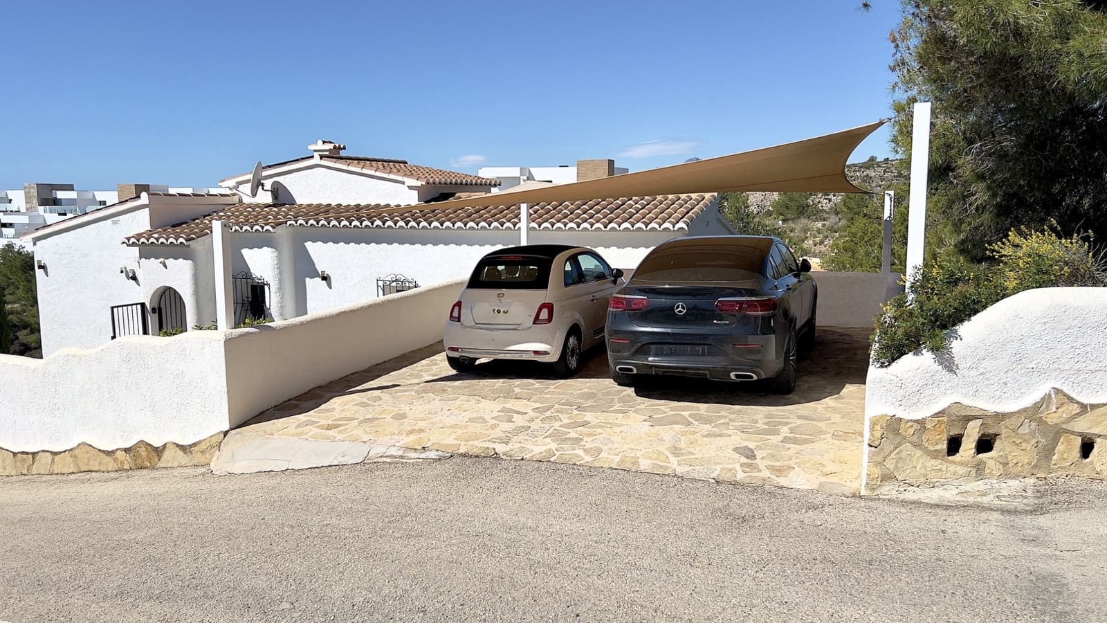 3 bedroom Villa for sale in Cumbre del Sol with pool - € 650,000 (Ref: 9773405)