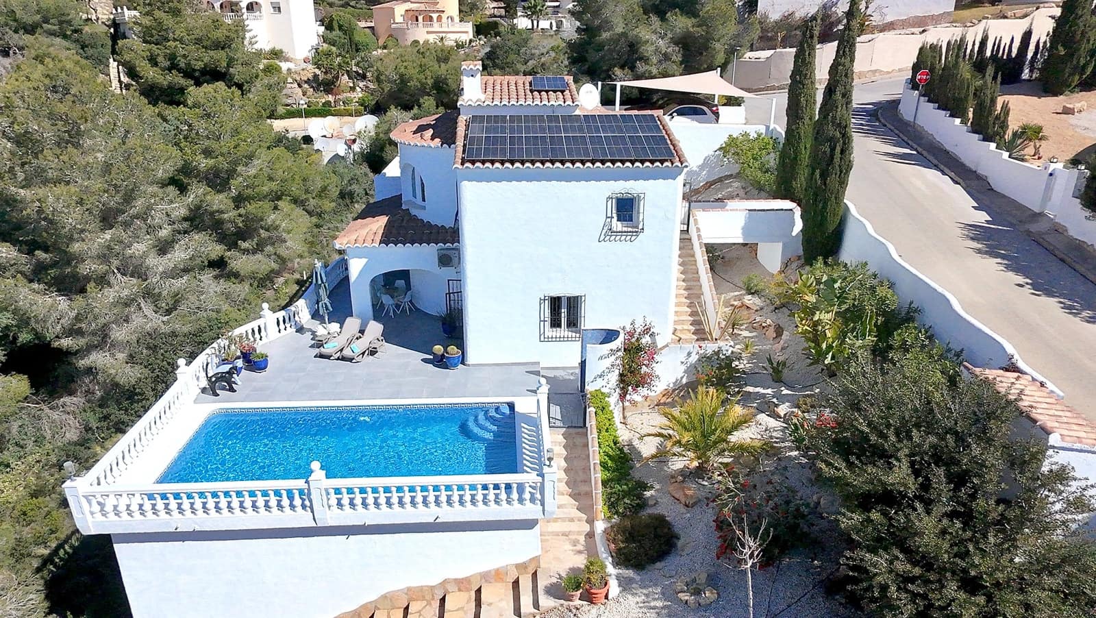 3 bedroom Villa for sale in Cumbre del Sol with pool - € 650,000 (Ref: 9773405)