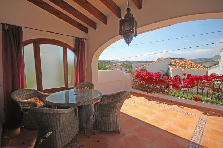 3 Zimmer Villa zu verkaufen in Moraira mit Pool - 435.000 € (Ref: 9818450)