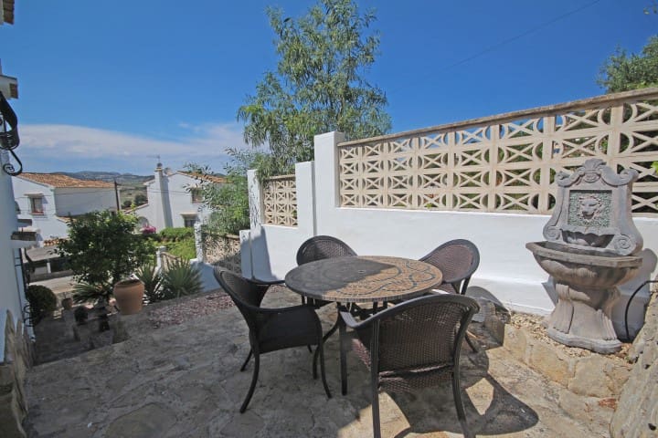 3 Zimmer Villa zu verkaufen in Moraira mit Pool - 435.000 € (Ref: 9818450)