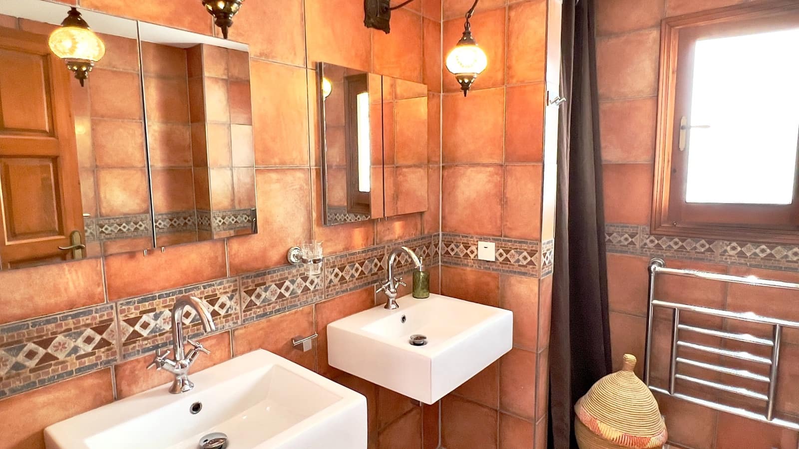 2 bedroom Villa for sale in Moraira with pool - € 435,000 (Ref: 9818450)