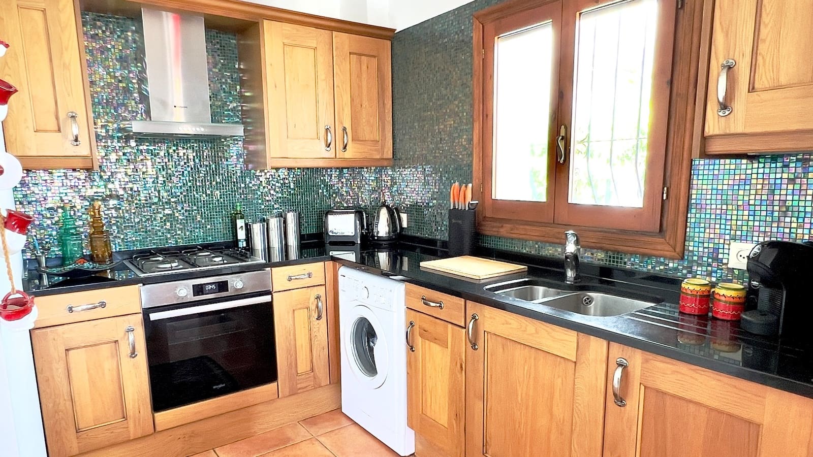 2 bedroom Villa for sale in Moraira with pool - € 435,000 (Ref: 9818450)