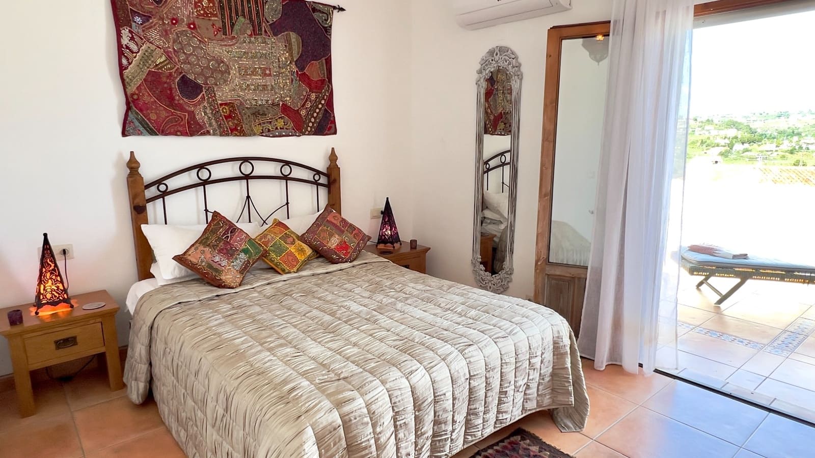 2 bedroom Villa for sale in Moraira with pool - € 435,000 (Ref: 9818450)