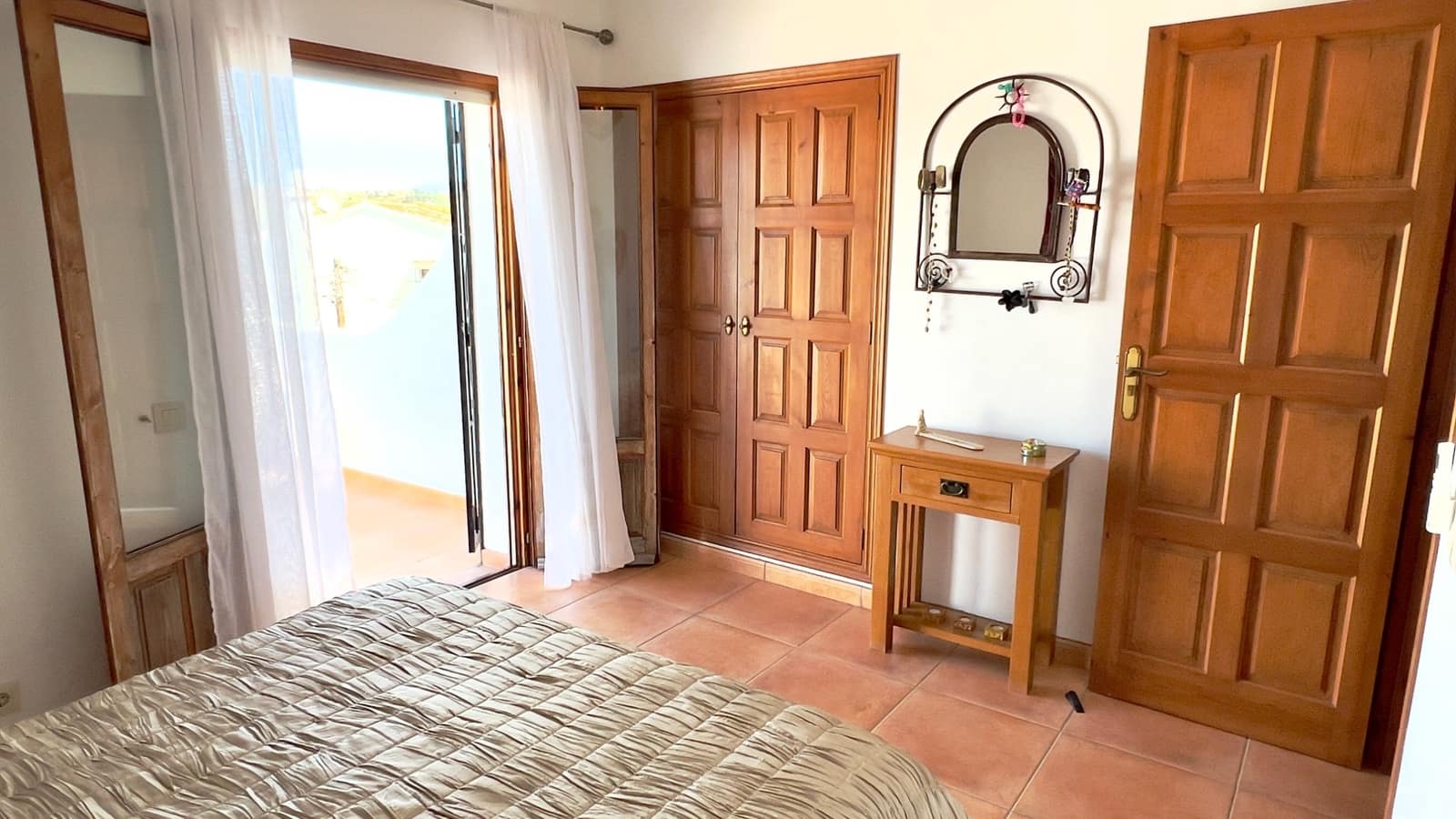 2 bedroom Villa for sale in Moraira with pool - € 435,000 (Ref: 9818450)