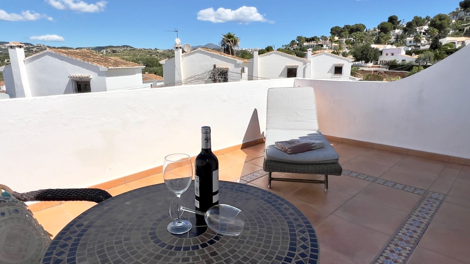 2 bedroom Villa for sale in Moraira with pool - € 435,000 (Ref: 9818450)
