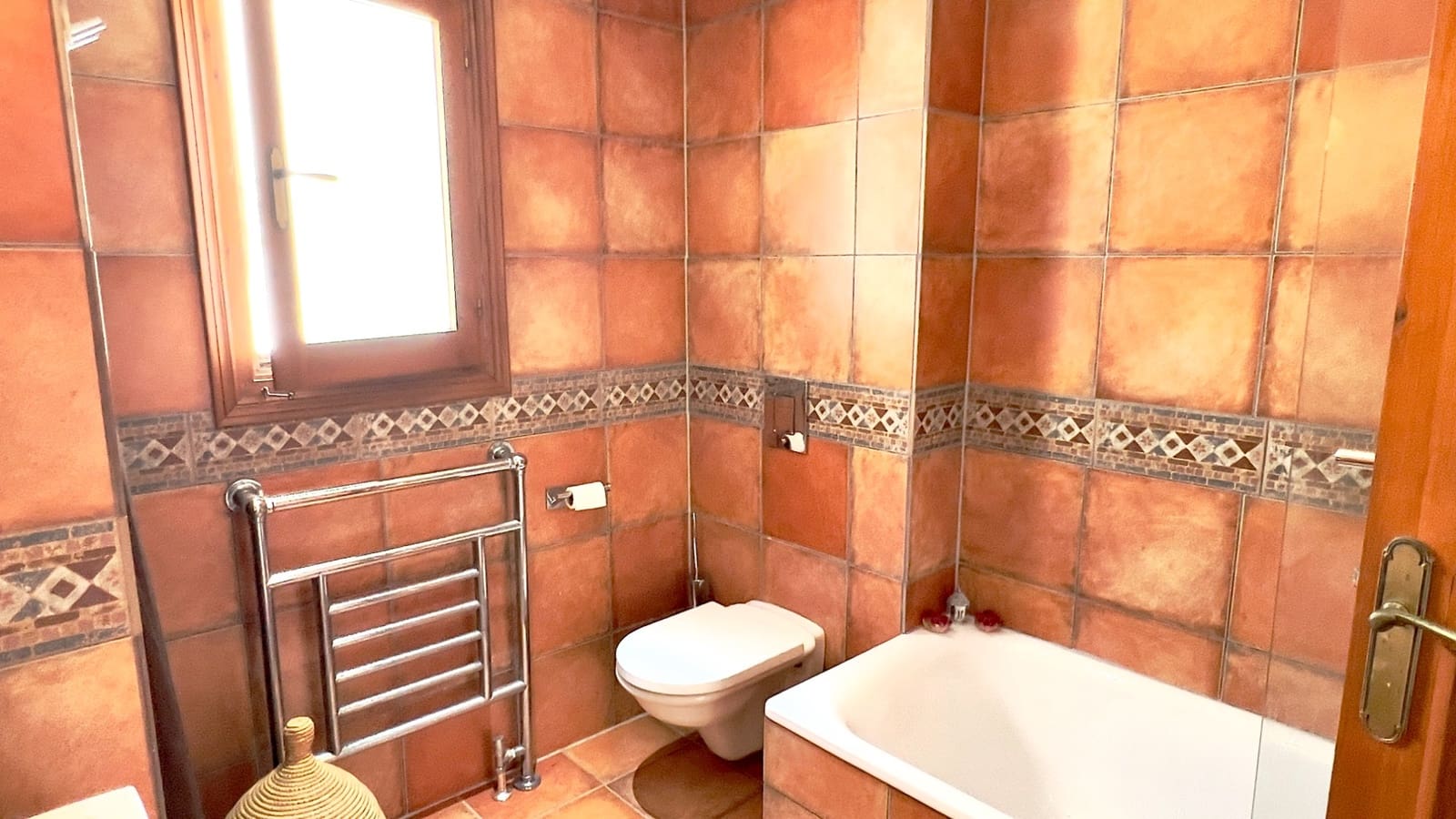 2 bedroom Villa for sale in Moraira with pool - € 435,000 (Ref: 9818450)
