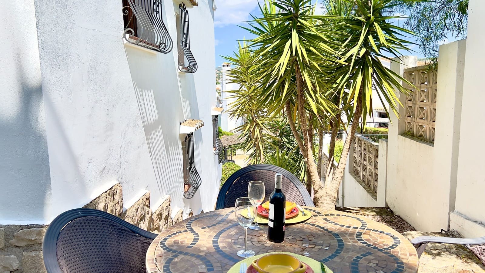 2 bedroom Villa for sale in Moraira with pool - € 435,000 (Ref: 9818450)