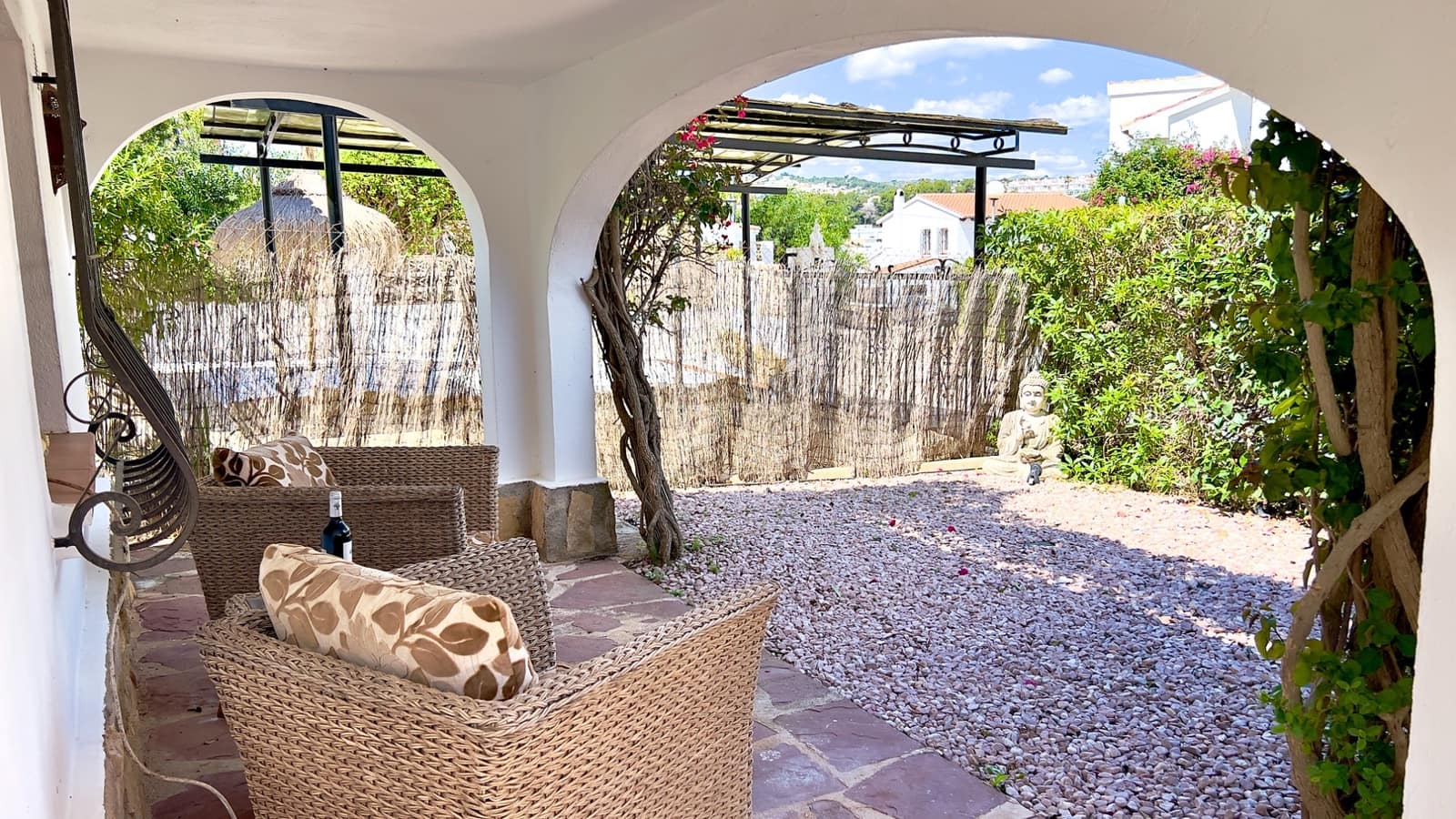 2 bedroom Villa for sale in Moraira with pool - € 435,000 (Ref: 9818450)