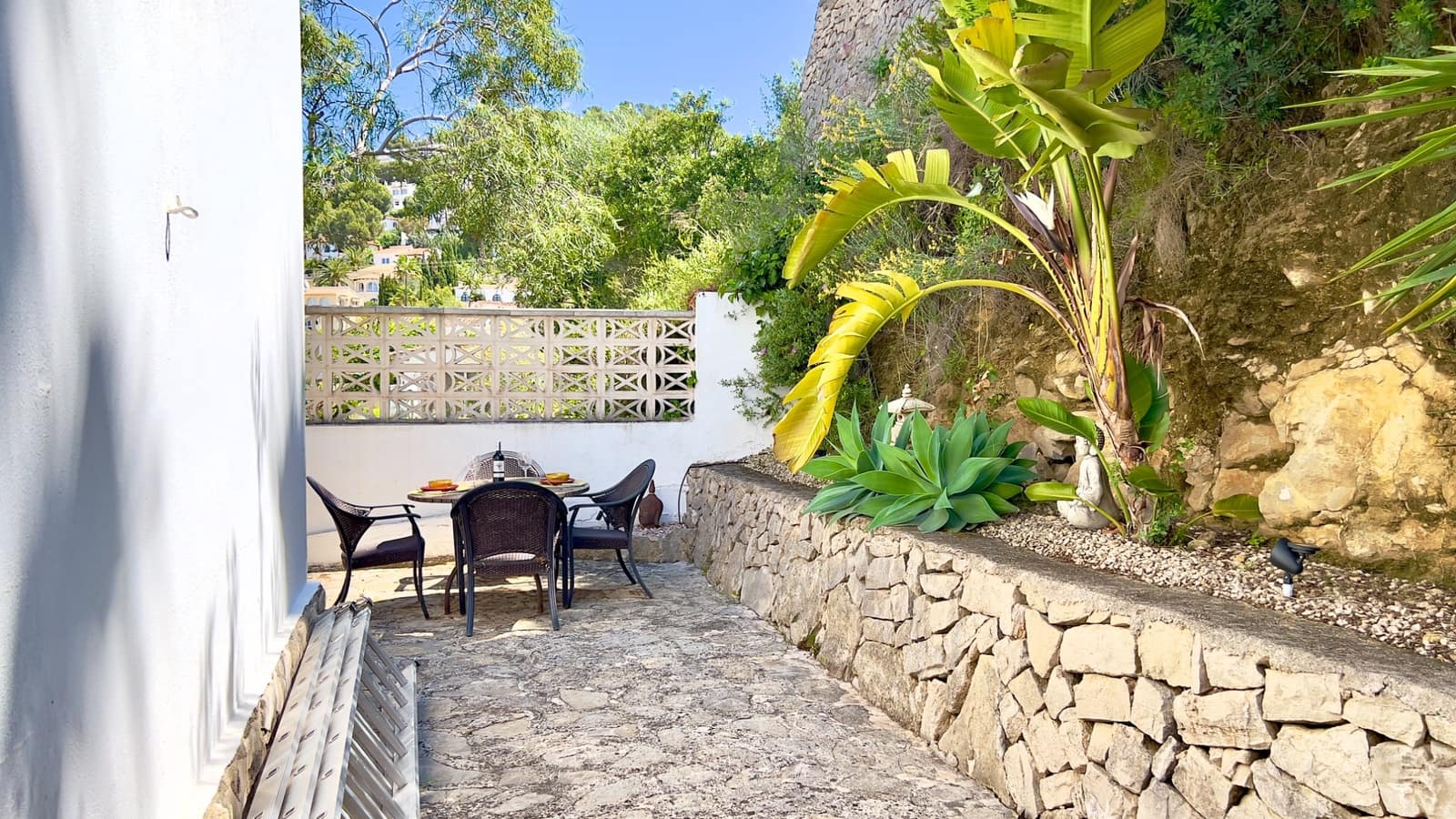 2 bedroom Villa for sale in Moraira with pool - € 435,000 (Ref: 9818450)
