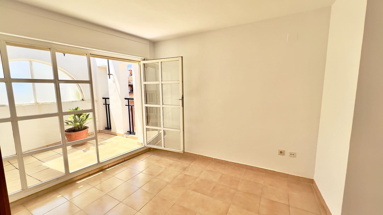 1 bedroom Penthouse for sale in Moraira - € 279,000 (Ref: 9848198)