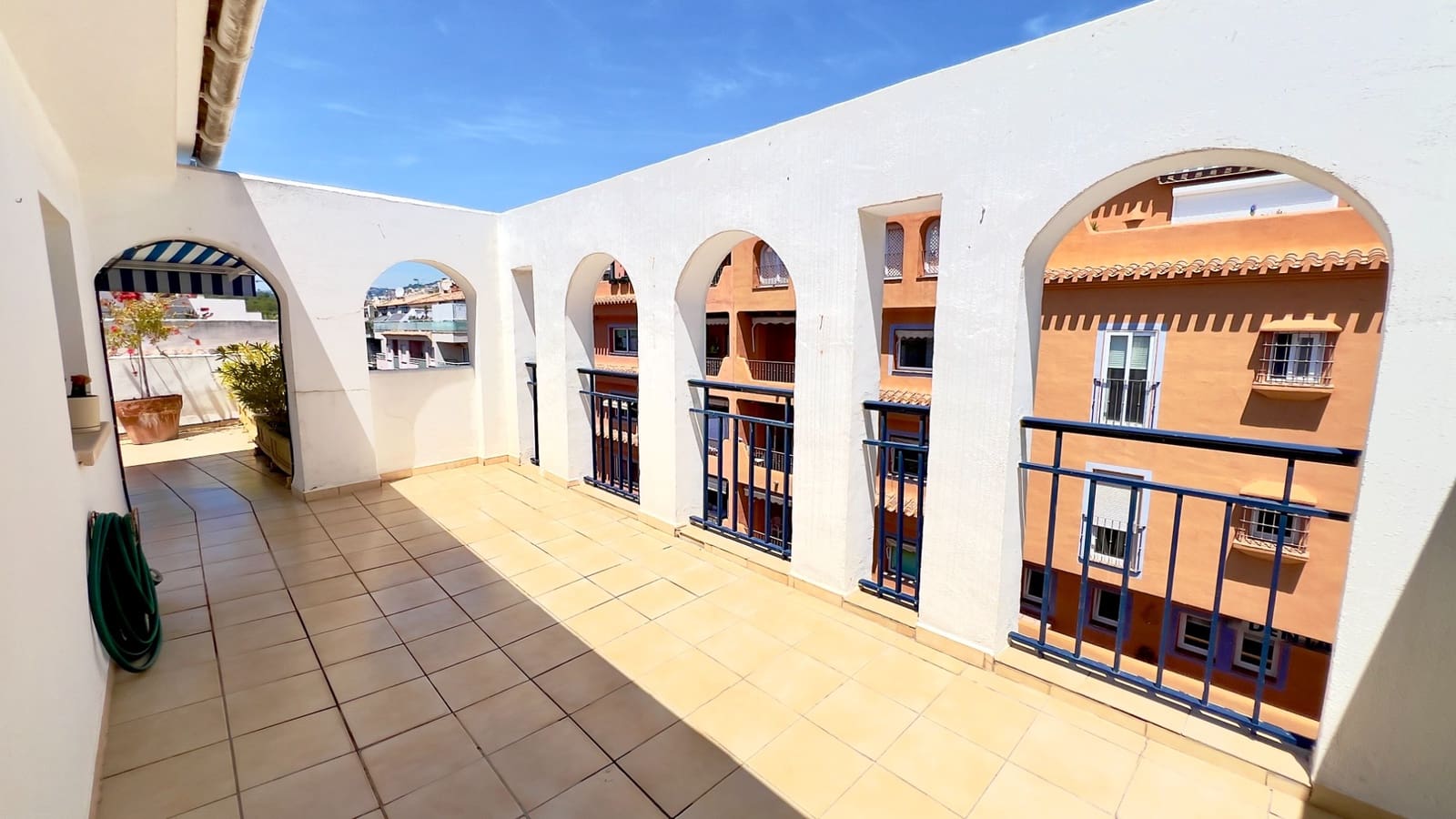 1 bedroom Penthouse for sale in Moraira - € 279,000 (Ref: 9848198)