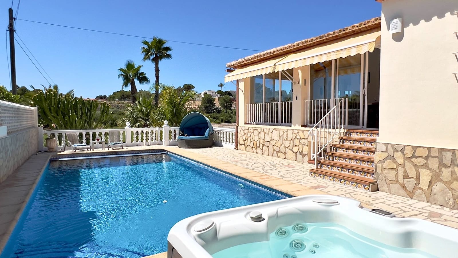 6 soverom Villa til salgs i Moraira med svømmebasseng - € 1 075 000 (Ref: 9858856)