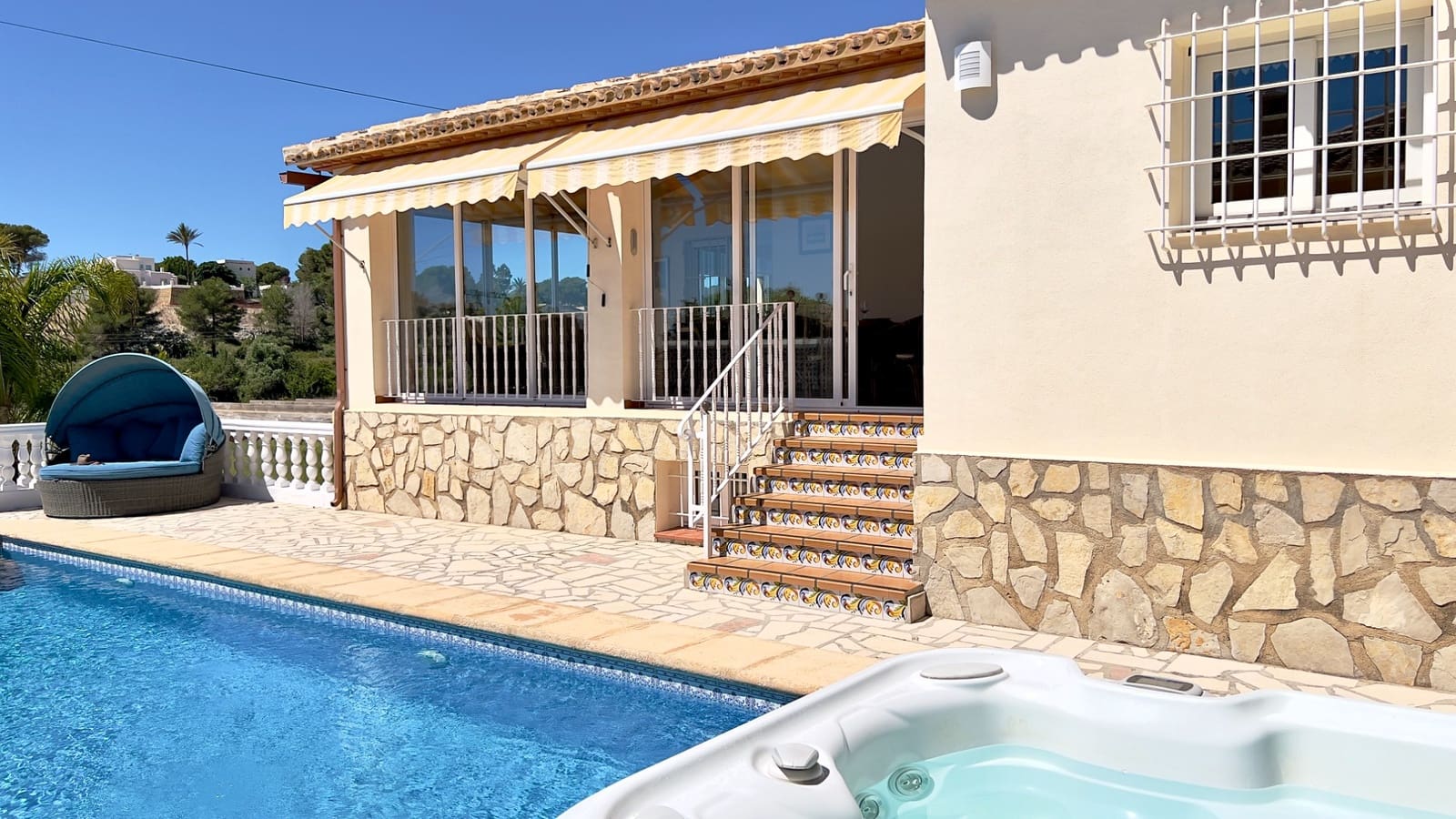 6 soverom Villa til salgs i Moraira med svømmebasseng - € 1 075 000 (Ref: 9858856)