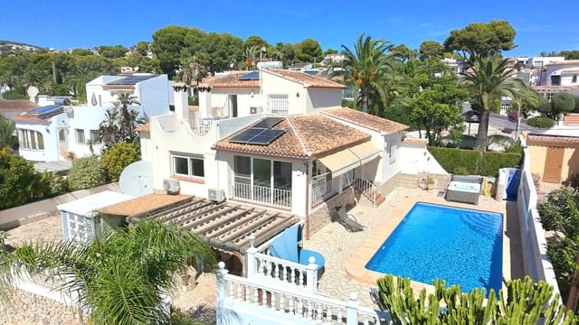 6 Zimmer Villa zu verkaufen in Pinar del Advocat - Cometa, Teulada-Moraira mit Pool Garage - 995.000 € (Ref: 9858856)