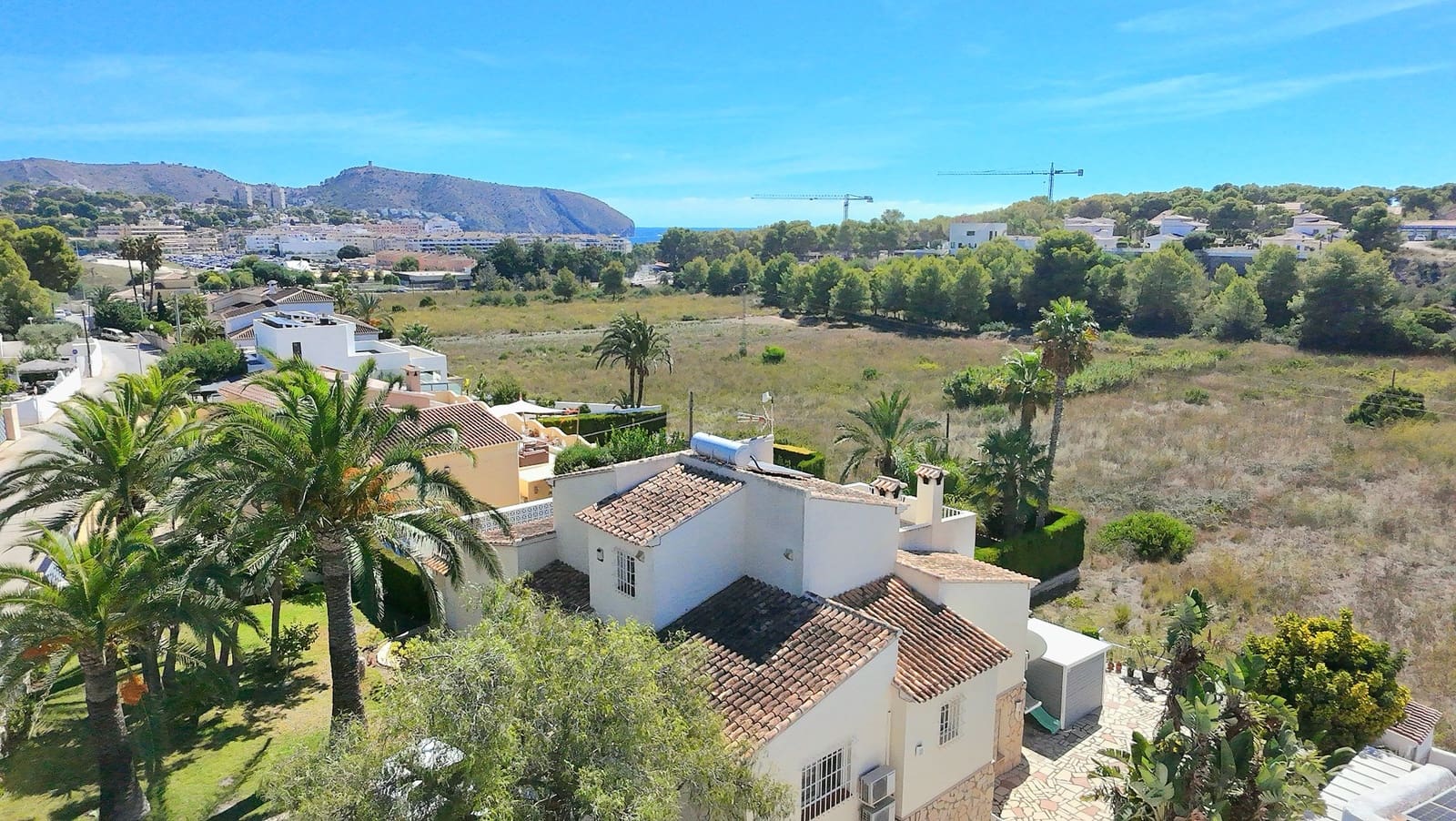 6 soverom Villa til salgs i Moraira med svømmebasseng garasje - € 995 000 (Ref: 9858856)