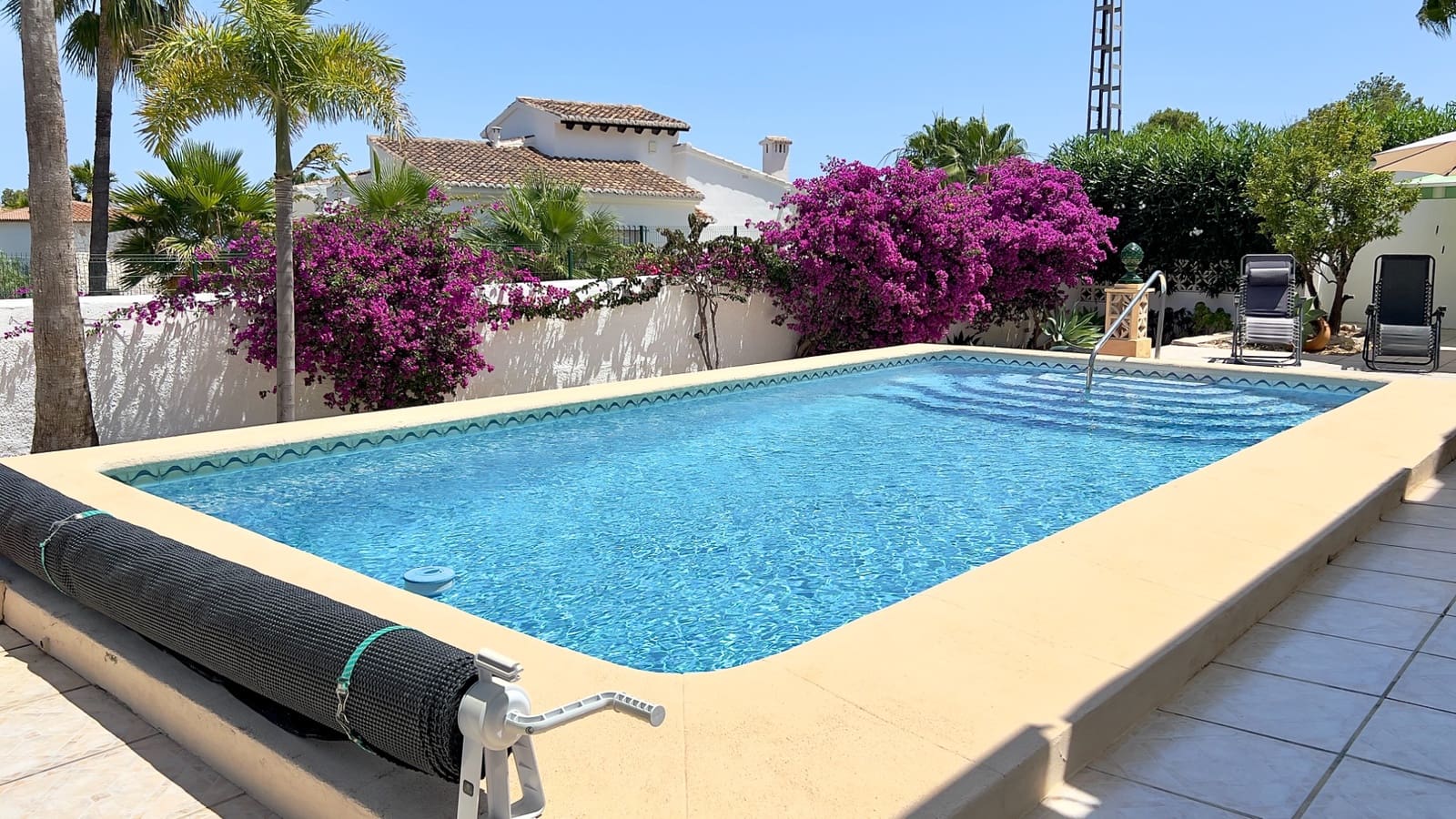 Chalet de 3 habitaciones en Moraira en venta con piscina garaje - 825.000 € (Ref: 9918873)