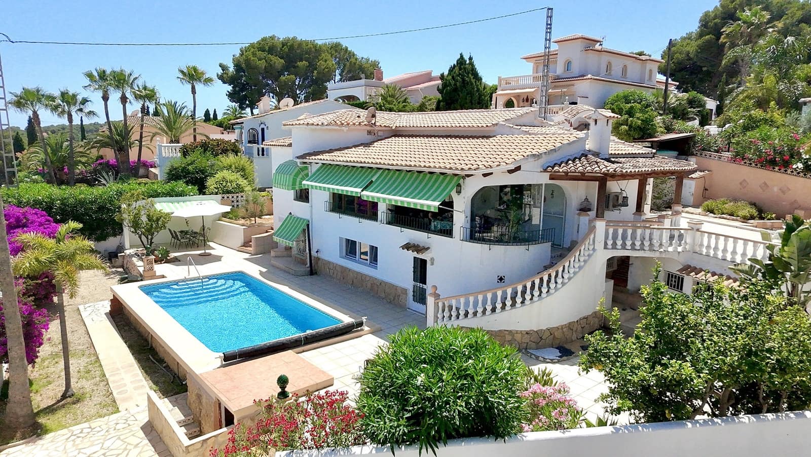 Chalet de 3 habitaciones en Moraira en venta con piscina garaje - 825.000 € (Ref: 9918873)