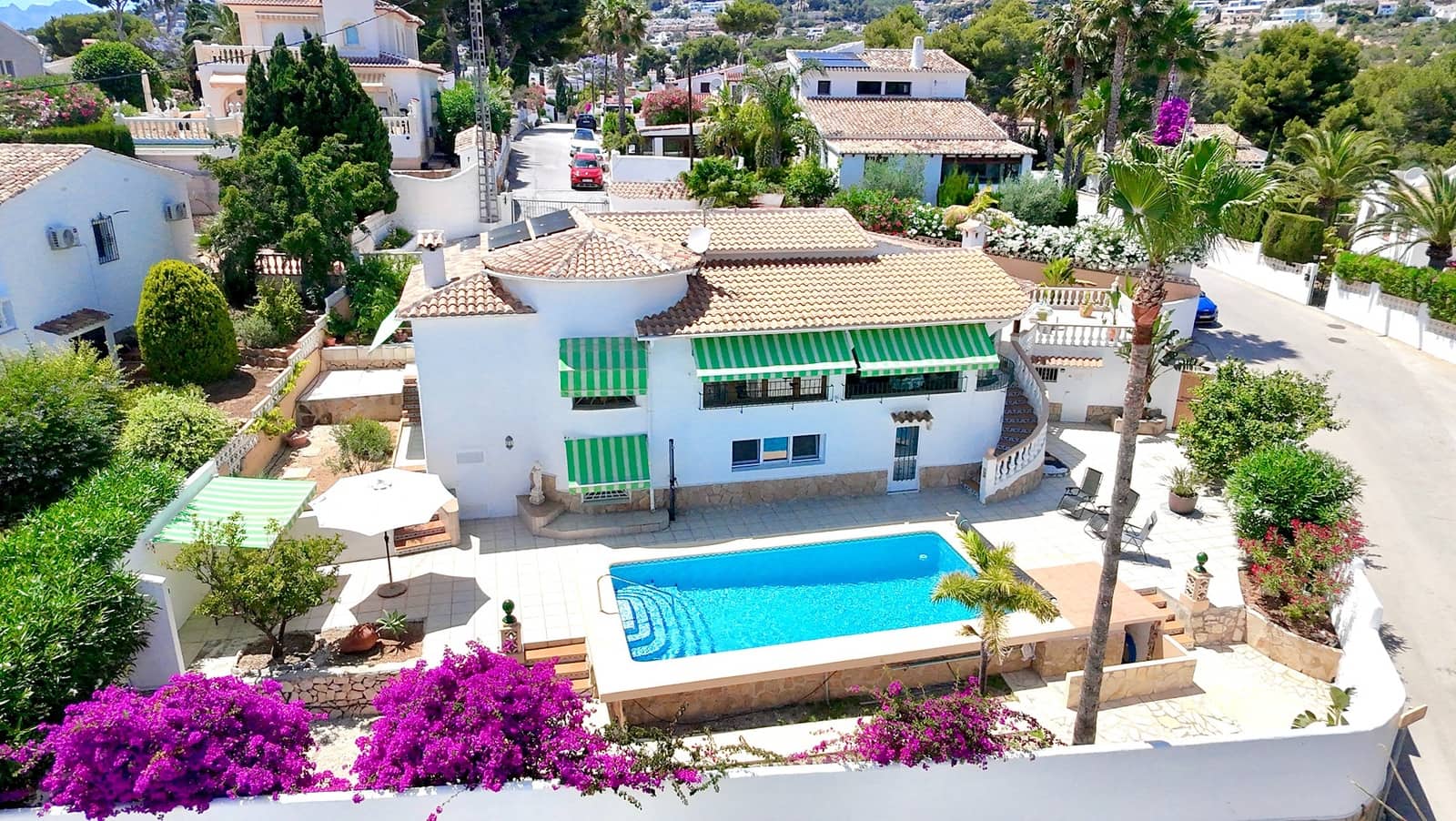 Chalet de 3 habitaciones en Moraira en venta con piscina garaje - 825.000 € (Ref: 9918873)
