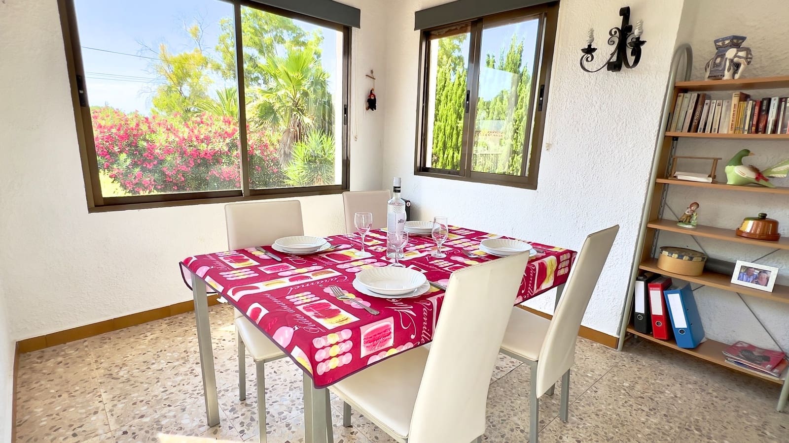2 soveværelse Villa til salg i Moraira med swimmingpool garage - € 385.000 (Ref: 9921047)