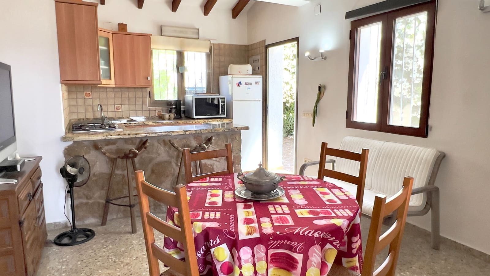 2 soveværelse Villa til salg i Moraira med swimmingpool garage - € 385.000 (Ref: 9921047)