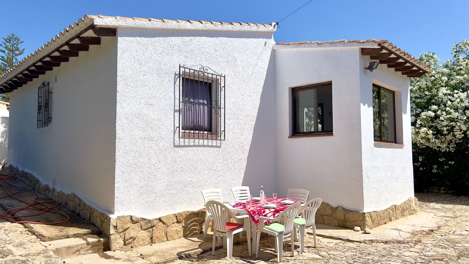 2 soveværelse Villa til salg i Moraira med swimmingpool garage - € 385.000 (Ref: 9921047)