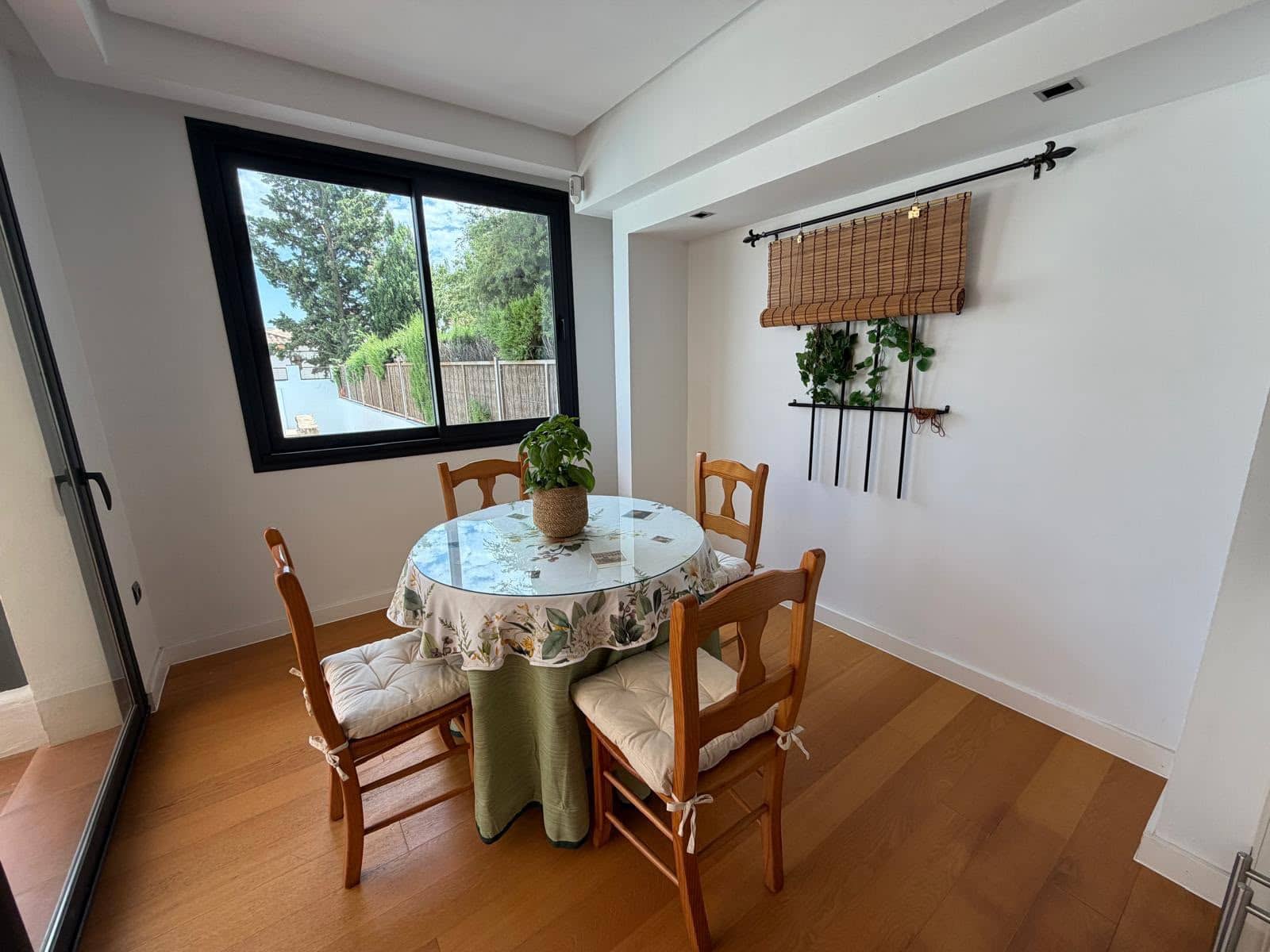 Pareado de 4 habitaciones en Ronda en alquiler vacacional con piscina garaje - 2.000 € (Ref: 10004835)