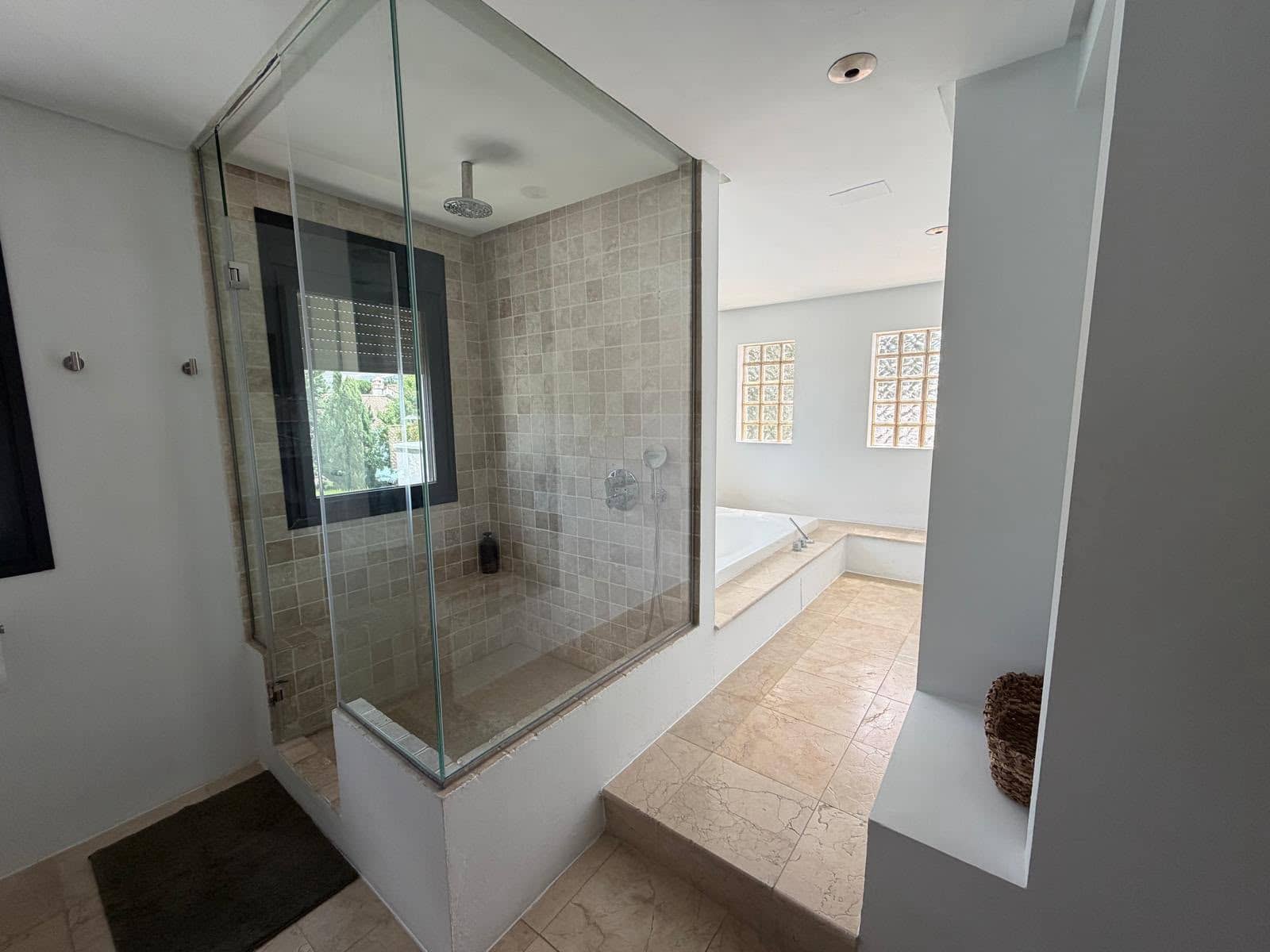 Pareado de 4 habitaciones en Ronda en alquiler vacacional con piscina garaje - 2.000 € (Ref: 10004835)