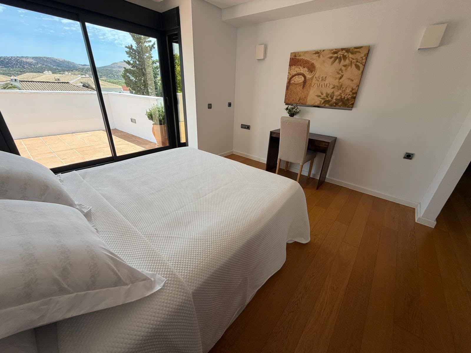 Pareado de 4 habitaciones en Ronda en alquiler vacacional con piscina garaje - 2.000 € (Ref: 10004835)