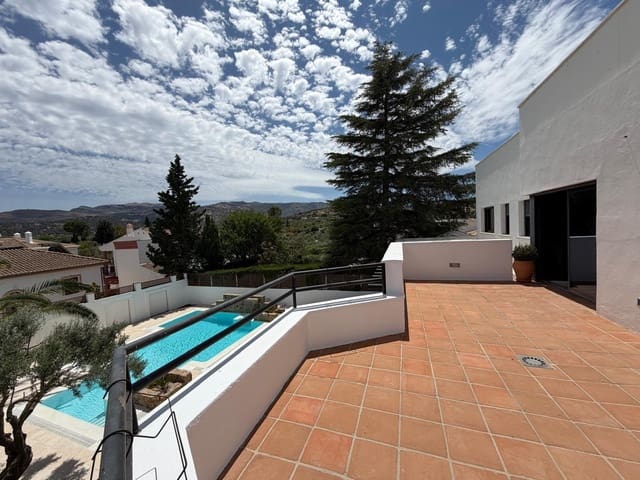 4 bedroom Semi-detached Villa for holiday rental in Ronda with pool garage - € 2,000 (Ref: 10004835)