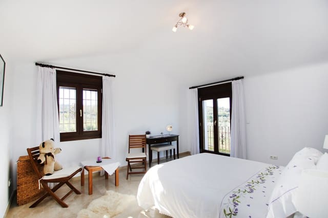 5 Zimmer Villa zu verkaufen in Ronda mit Pool Garage - 1.150.000 € (Ref: 10012553)