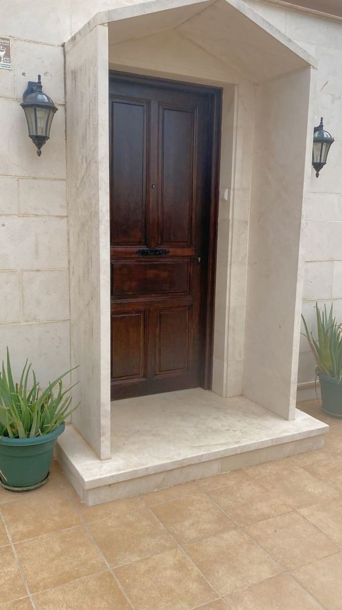 6 bedroom Villa for sale in Ronda with pool garage - € 550,000 (Ref: 10120684)