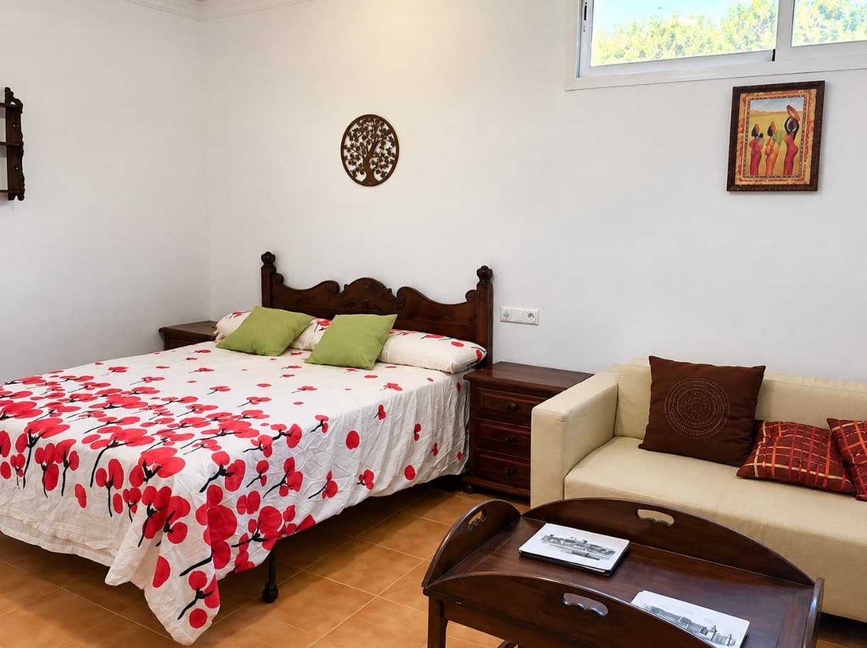 6 bedroom Villa for sale in Ronda with pool garage - € 550,000 (Ref: 10120684)