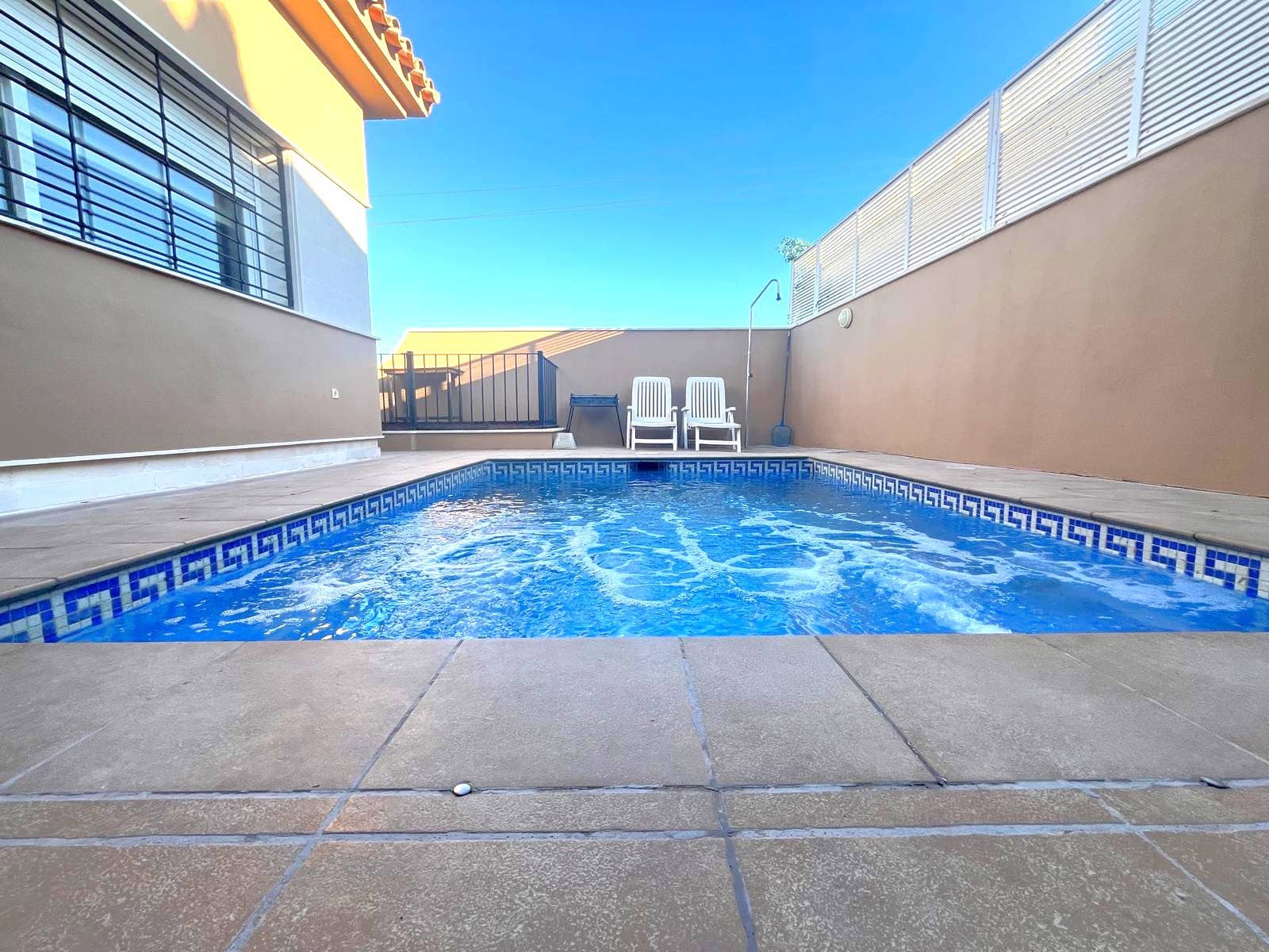 6 bedroom Villa for sale in Ronda with pool garage - € 550,000 (Ref: 10120684)
