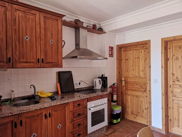 7 sypialnia Finka/Dom wiejski na sprzedaż w El Gastor z basenem - 750 000 € (Ref: 5845460)