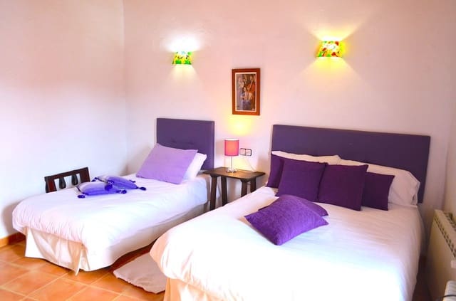 10 sypialnia Hotel na sprzedaż w Ronda z basenem - 530 000 € (Ref: 6259239)