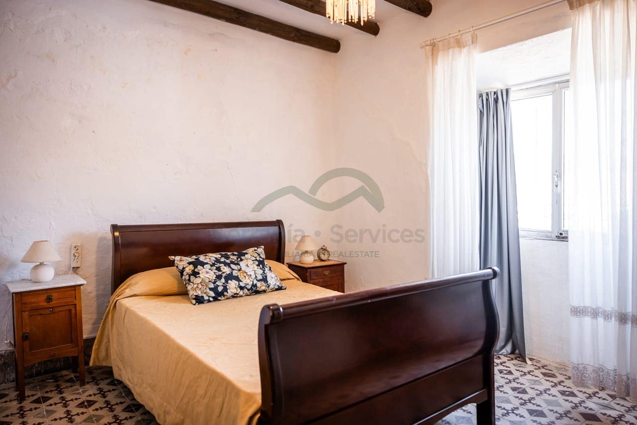 8 bedroom Finca/Country House for sale in Ronda with pool - € 550,000 (Ref: 7886730)